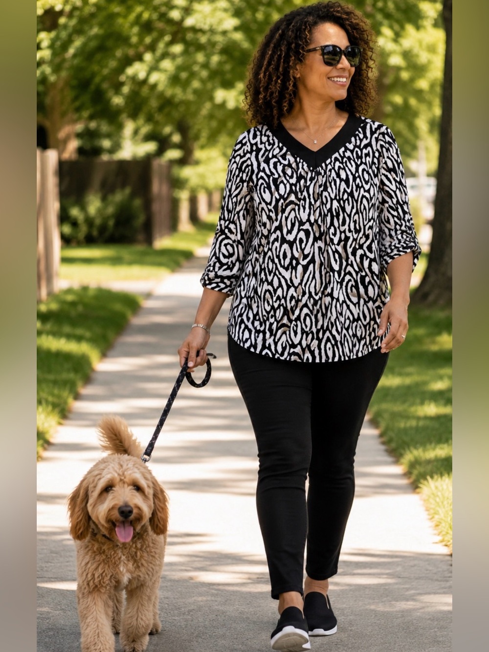 Jaclyn Smith ladies top black and white , size 2X